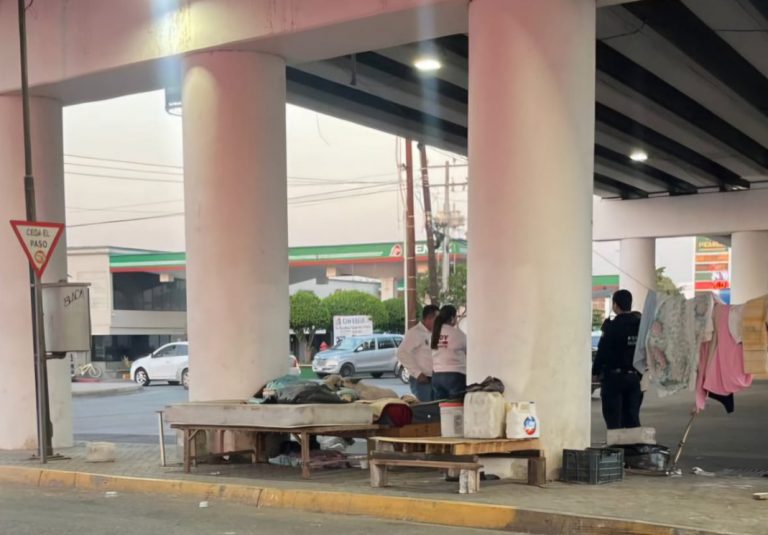 Era de Navolato; vivía debajo de un puente con todo y cama