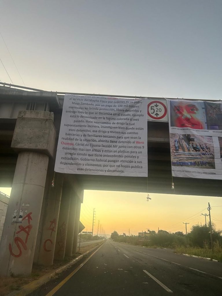 Aparecen narco lonas en Culiacán