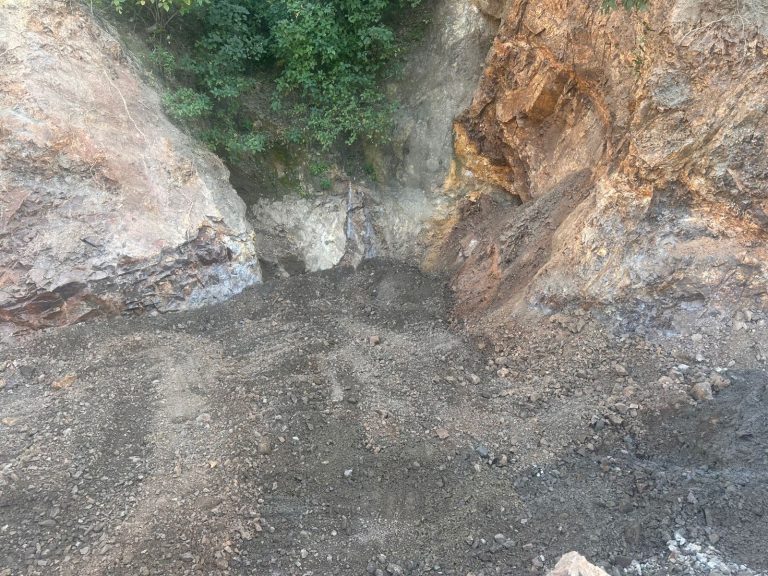 Los pobladores ayudaron en el rescate en mina