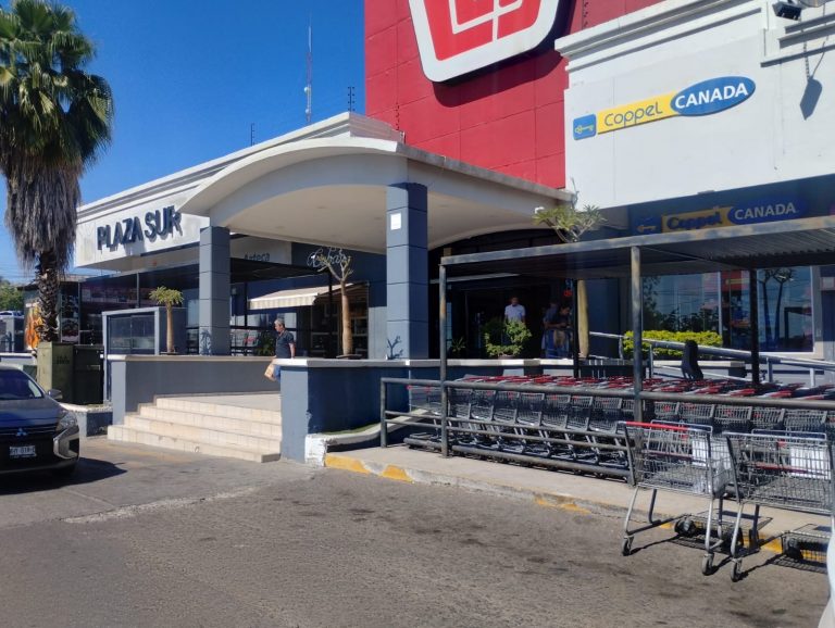 Con una supuesta bomba un hombre asalta un banco en plaza Sur