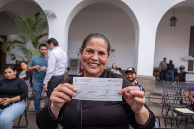 Suma Culiacán 2 mil 500 apoyos a comerciantes