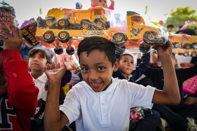 Llega Caravana Navideña a Navolato, Elota y Eldorado
