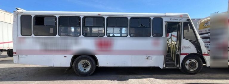 Recuperan autobús robado en Culiacán