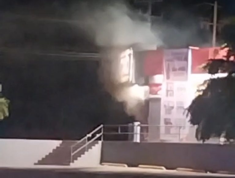 Presumen vandalismo en incendio de Oxxo