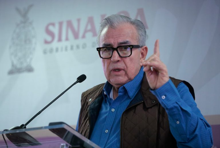 Negocia Sinaloa adeudos con el SAT por $2 mil millones