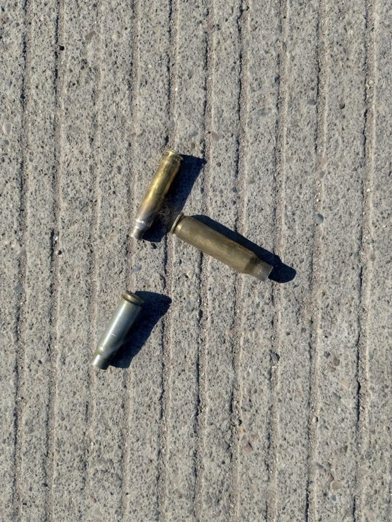 Disparan contra otro negocio cerca de escuela