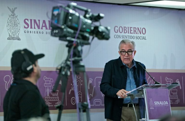 Deja Sheinbaum un hospital, 2 universidades y la planta de metanol