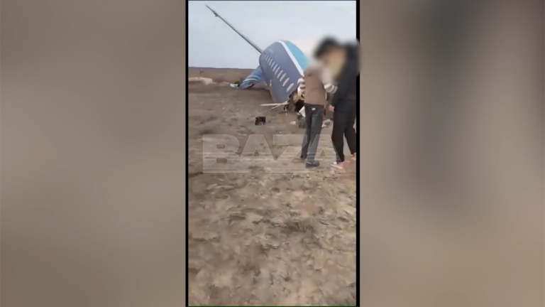 Deja 38 muertos desplome de avión en Kazajstán