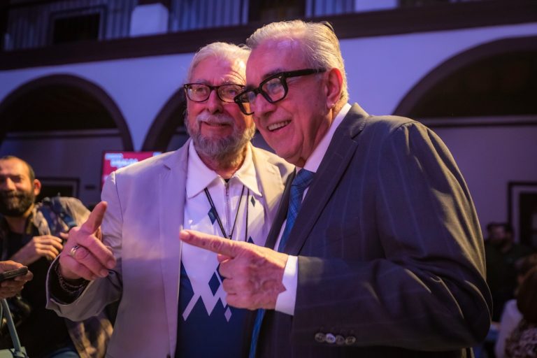 Entrega Rocha Premio Sinaloa de las Artes