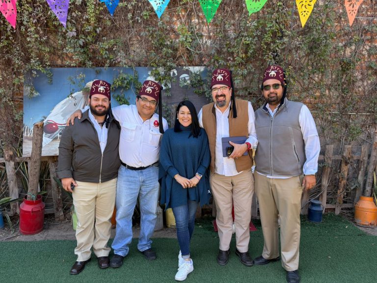 Pactan Choix y Shriners Childrens ayuda