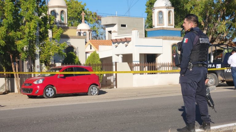 Lo ejecutan a bordo de taxi digital en panteón