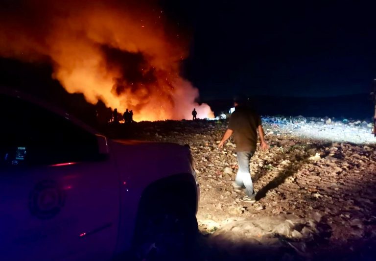 Controlan incendio en basurón de Culiacán