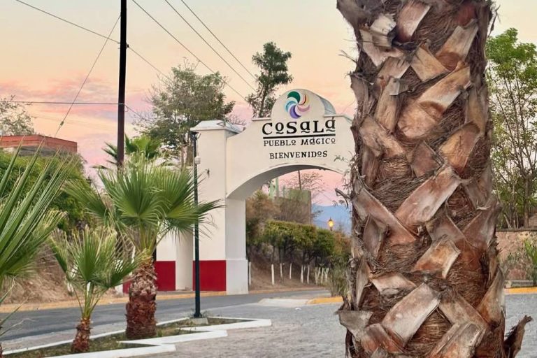 Se queda Cosalá sin agua y sin luz por lluvias