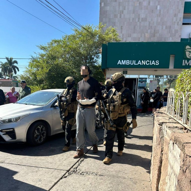 Lo arrestan por la muerte de una mujer y un menor