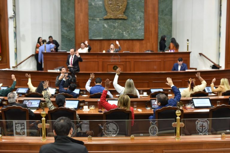 Alistan diputados cambio en la CEDH