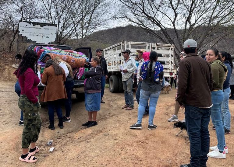 Entrega Choix alimentarios y cobijas para mitigar heladas