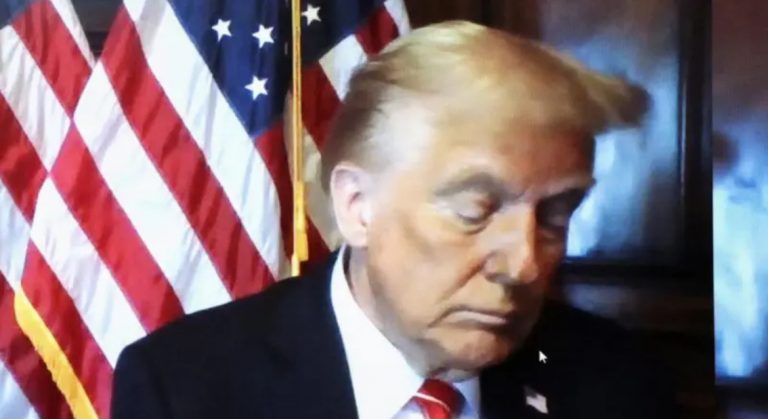 Trump recibe una sentencia sin pena por el caso del pago a Stormy Daniels