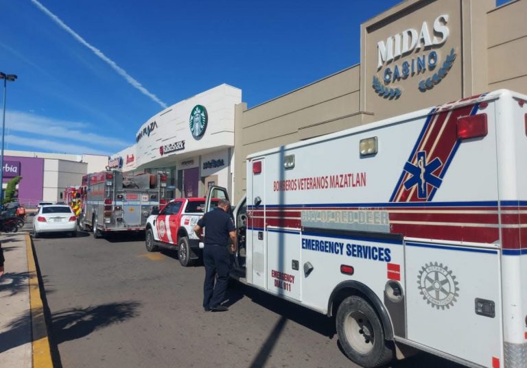 Controlan incendio en La Gran Plaza de Mazatlán