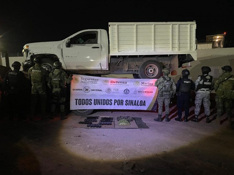 Aseguran autos y armas en Navolato