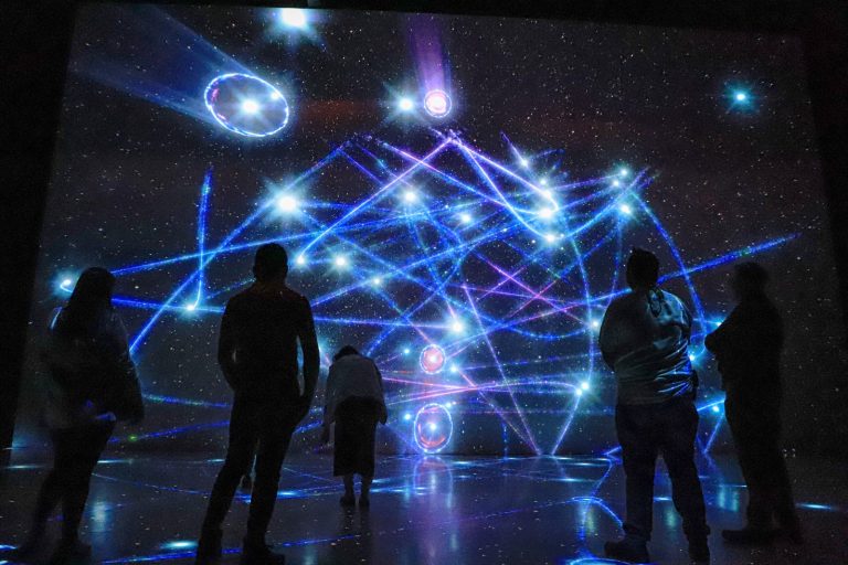 Renueva Centro de Ciencias el Cubo Negro 8K