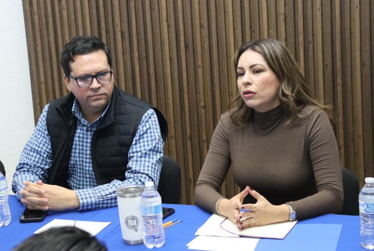 Ve PAN amenaza al bolsillo y al país aumento a gasolinas