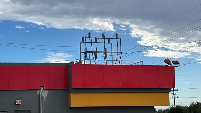 Hallan explosivo casero en techo de un súper en Canán