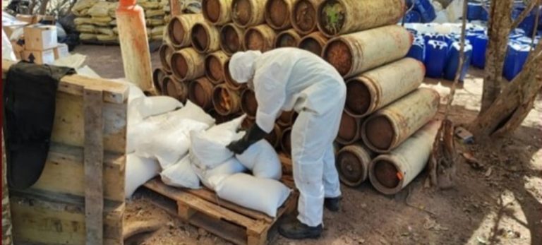 Destruyen otros 20 laboratorios en Culiacán y Cosalá