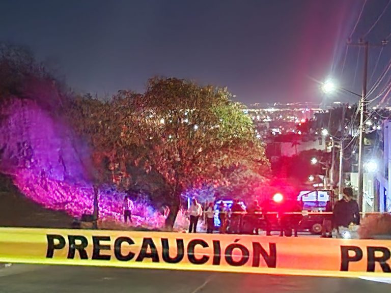 Estaba en Colinas envuelto en una cobija