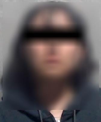 Tiene 18 años; la arrestan por robo a un súper