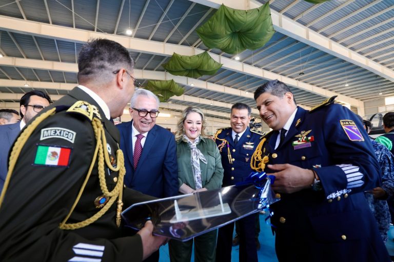 La Fuerza Aérea, aliada de Sinaloa: Rocha