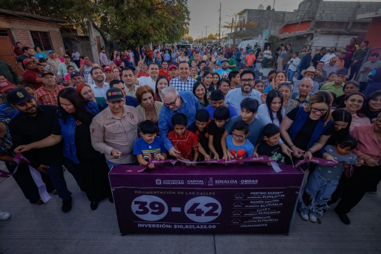 Entrega Rocha a Culiacancito 4 obras de pavimentación