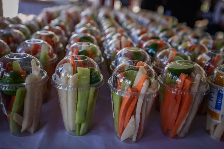 Reemplaza Sinaloa en escuelas chatarra por comida saludable