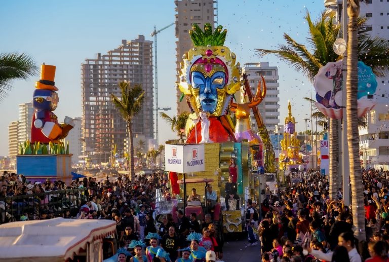 Asistieron 1.2 millones de personas a carnavales de Sinaloa