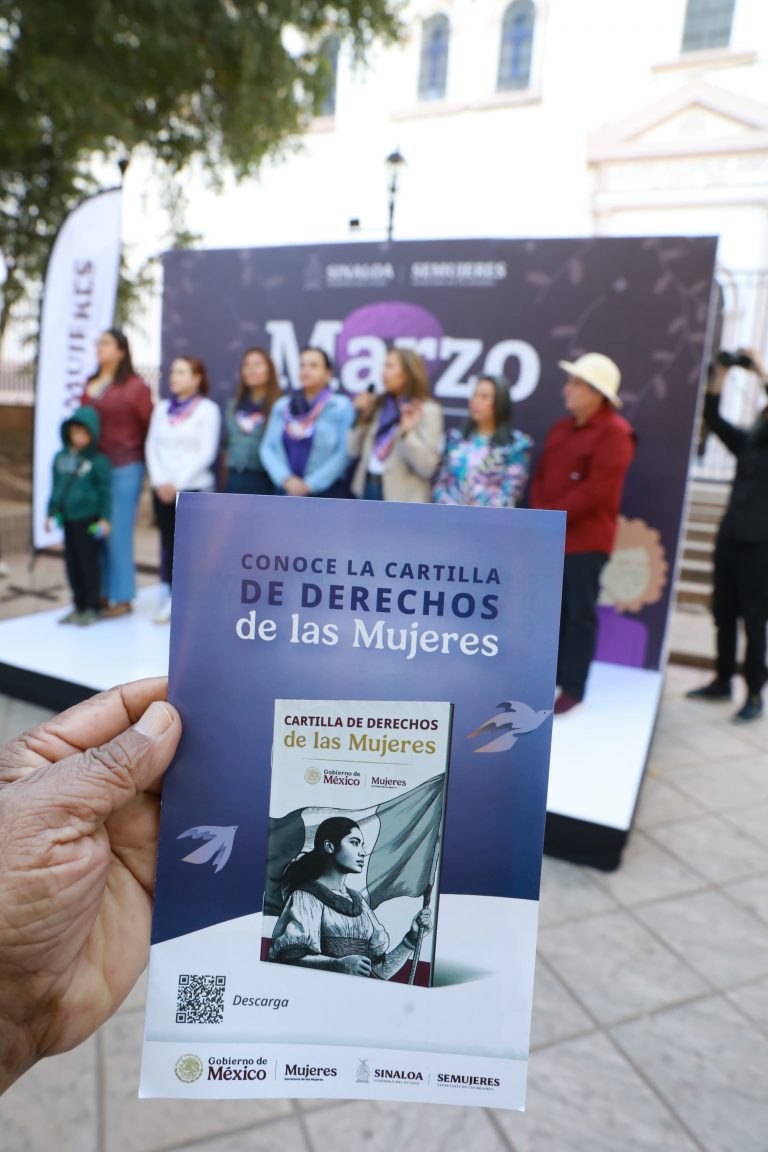 Leen a mujeres cartilla de derechos