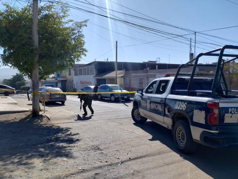 Lo ejecutan a metros de secundaria en Los Huizaches