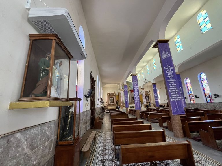 Instalan A/A en templo San Fco. de Asís de Navolato