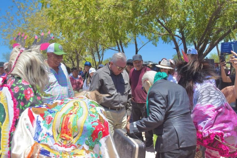 Confirma Rocha multitudes en centros vacacionales
