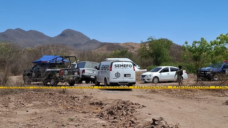 Hallan 4 cadáveres en una fosa en Tacuichamona