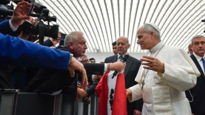 Hablan por teléfono Papa y Zelensky sobre guerra en Ucrania