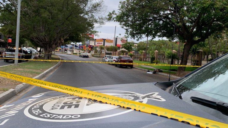 Abandonan cadáver frente a hotel en el Tres Ríos