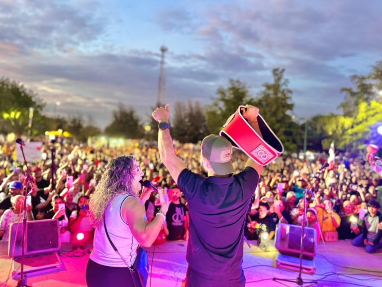 El Valle celebra a su campeón mundial: Sugar Núñez es recibido con orgullo en Jahuara II