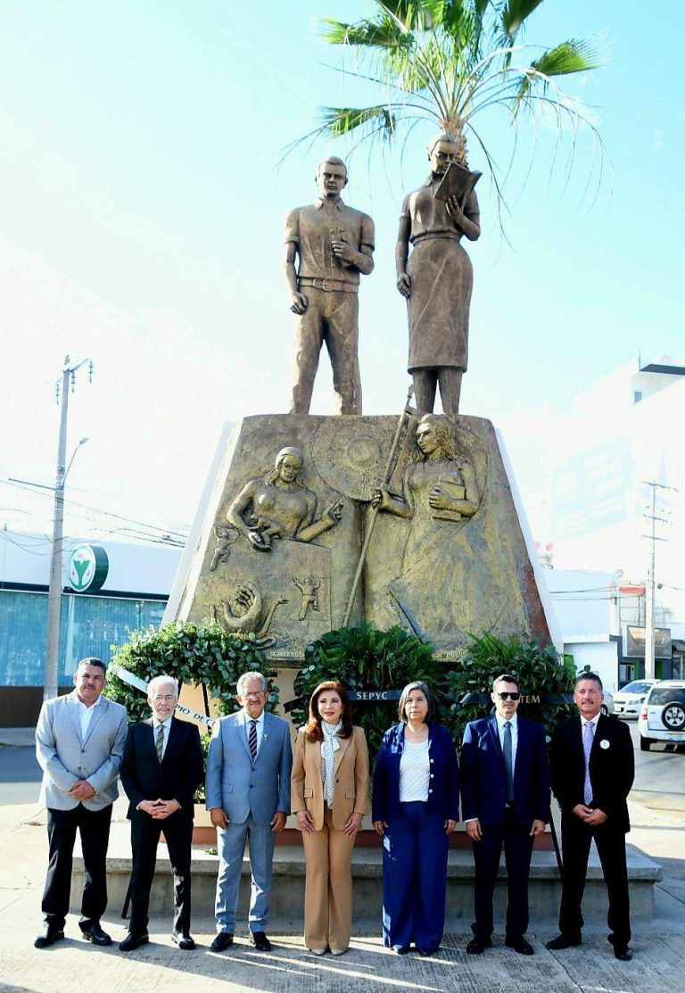 Inicia celebración de los maestros en Sinaloa
