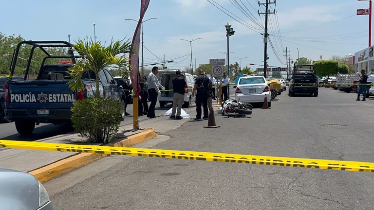 Motociclista es asesinado a balazos frente a la UAdeO