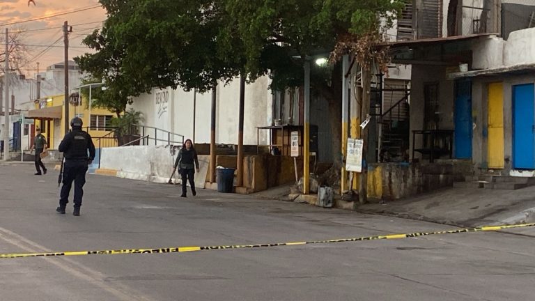 Atacan a balazos a padre e hijo en la colonia Jorge Almada