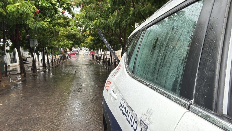 Alerta Culiacán para evitar cruce en canales y arroyos