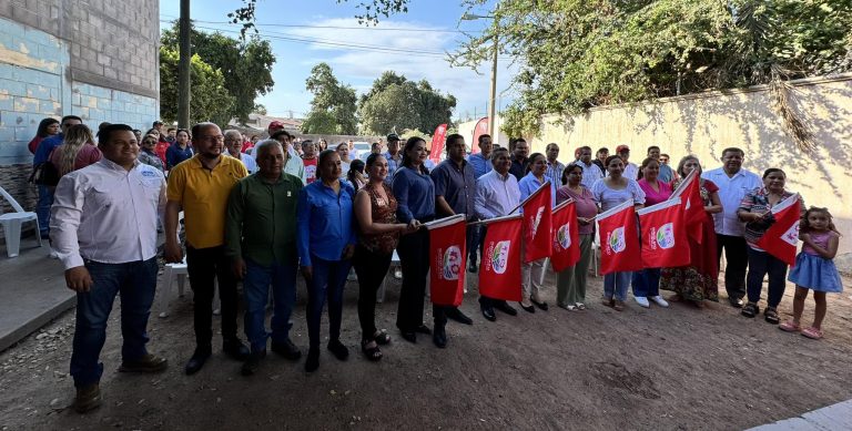 Estrenan servicios 2 colonias de Navolato