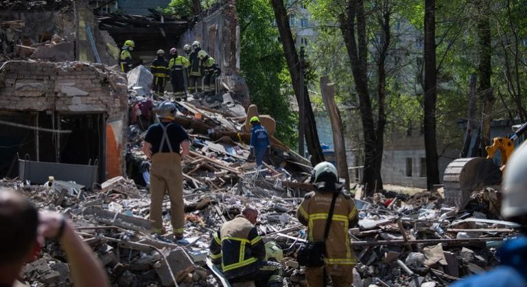 Suman 8 muertos por ataque con drones rusos en Ucrania