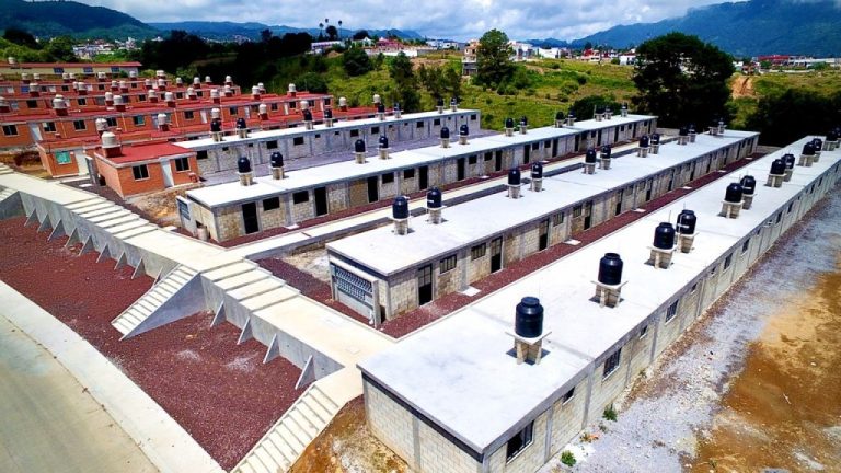 Inicia gobierno este mes entrega de viviendas