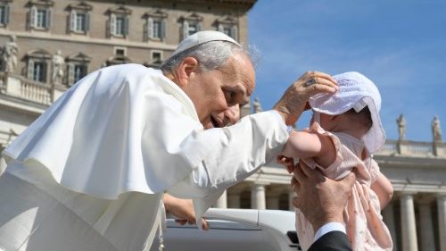 Pide Papa a Putin ‘gesto de paz’ en llamada telefónica