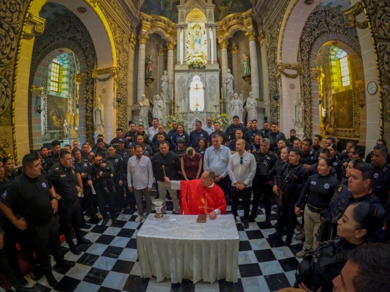 Policías municipales de Mazatlán celebran su día